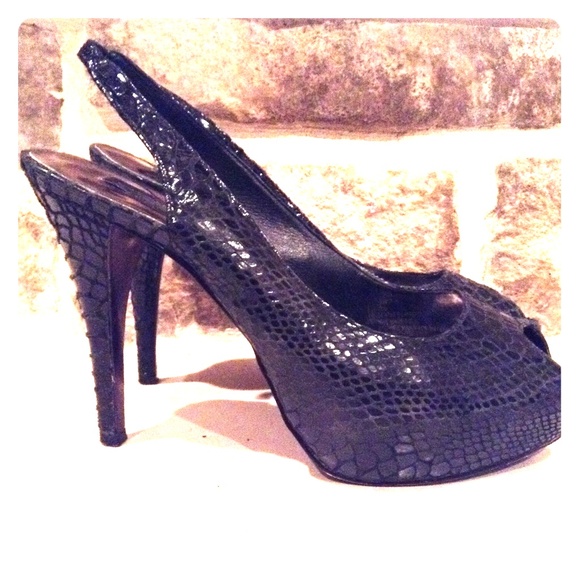 Steven by Steve Madden snakeskin peeptoe slingback
