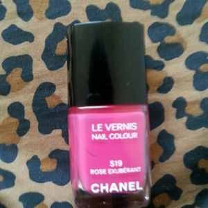 NEW AUTHENTIC CHANEL NAIL COLOR IN ROSE EXUBERANT