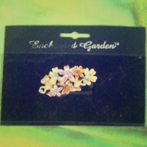 NWT enchanted gardens flower hair elastic