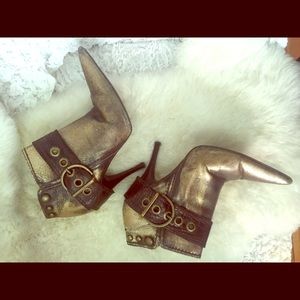 Carlos Santana boots