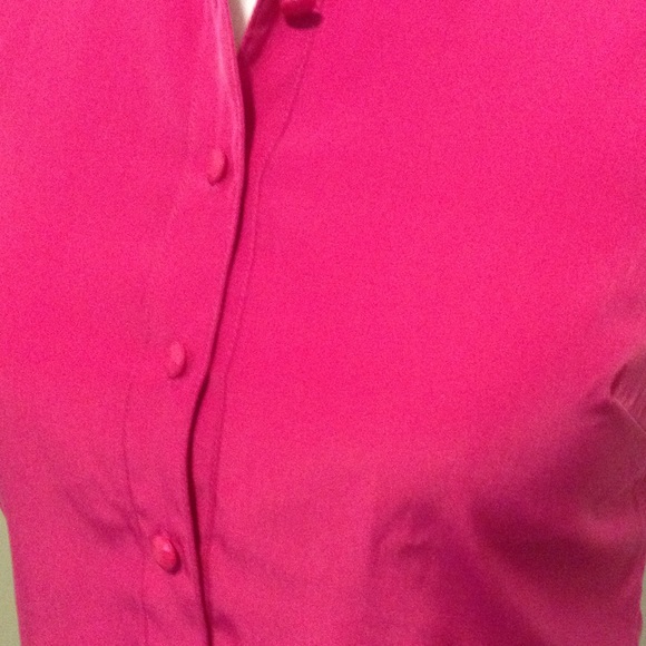 Banana Republic Tops - NWT sleeveless button down blouse- magenta! Banana Republic Tops - NWT sleeveless button down blouse- magenta!