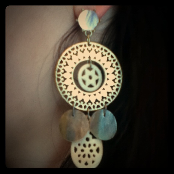 Avon Ivory Earrings