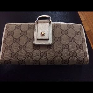 Gucci wallet