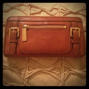 Michael Kors Tan Leather Wallet 😍