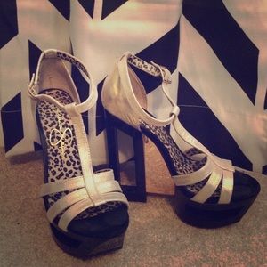 Jessica Simpson black and gold heels