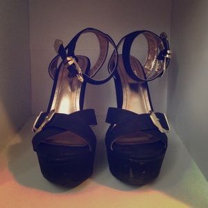 Charlotte Russe black and gold wedges