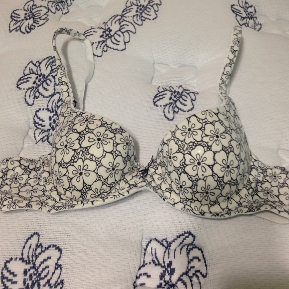 VS Bra 34A