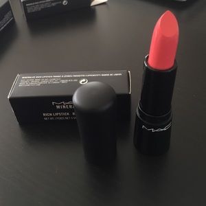 Mac rich lipstick