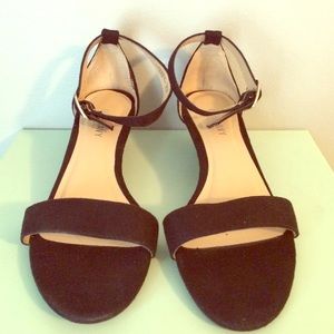 Kitten wedges