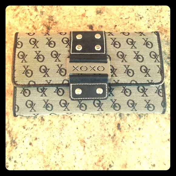 XOXO Wallet