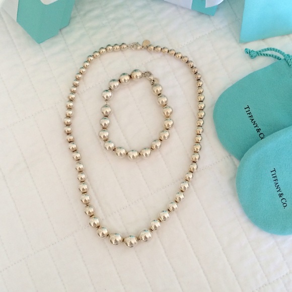 Tiffany & Co. Graduated Beads matching set - Picture 4 of 4