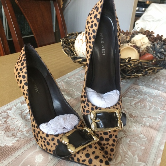 Work in style  🌟 Nine West leopard pumps