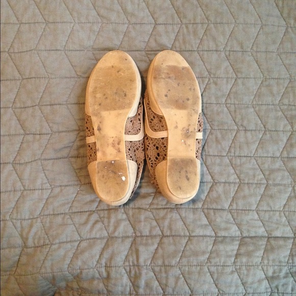 SOLD 🚫Lace Oxfords - Picture 4 of 4