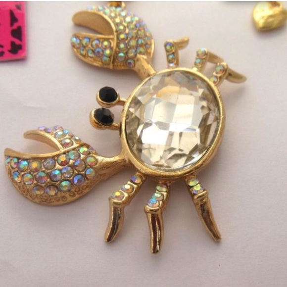 NWOT GC sparkling white crystal necklace crab - Picture 4 of 4