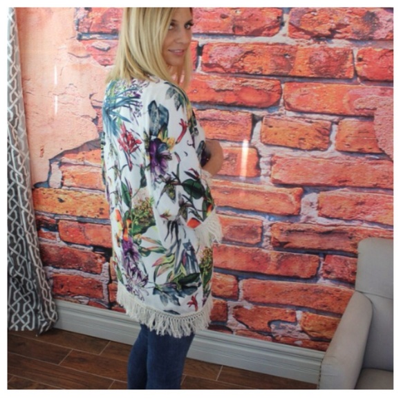 Garden print fringe kimono - Picture 2 of 2