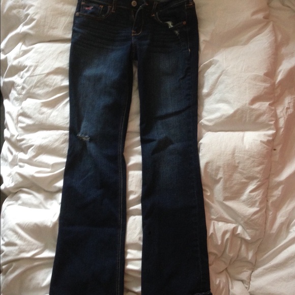 ⛔️⛔️SOLD ON Ⓜ️ercari ⛔️⛔️Hollister Dark Wash Jeans - Picture 3 of 4