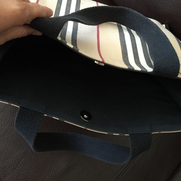 Authentic Burberry Tote - Picture 4 of 4