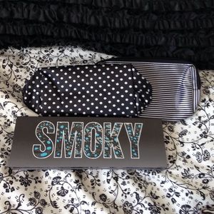 Smoky Eye Pallet & 2 Makeup Bags