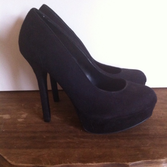 Velvety Black Platform Pumps