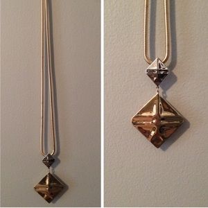 Necklace never been worn