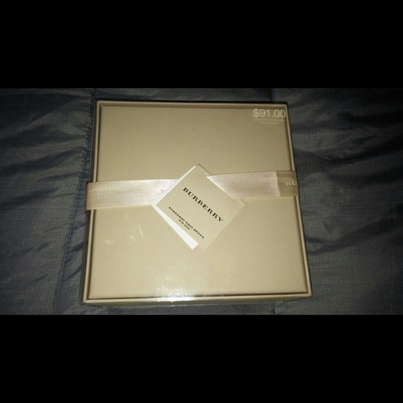 Perfume - Picture 3 of 4