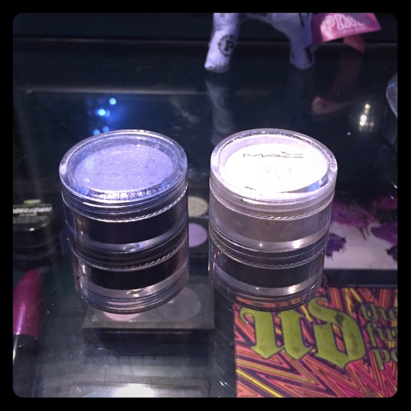 Mac crushed metallic pigment