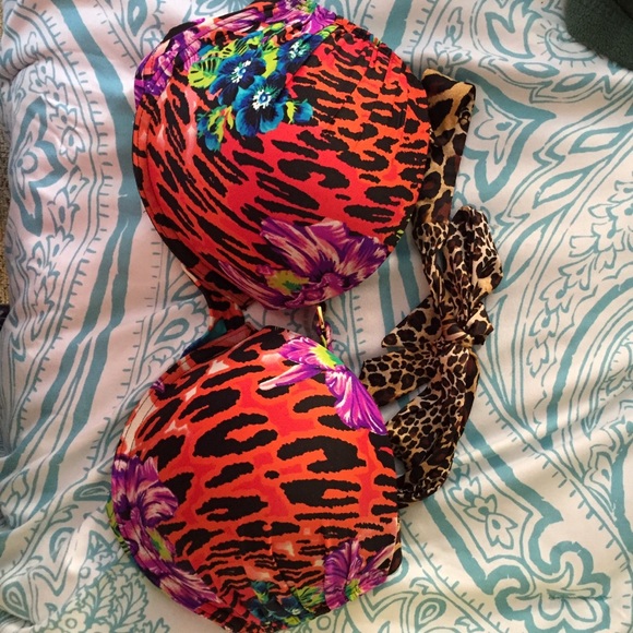 SOLD on Ⓜ️ercari VS bikini bombshell bikini