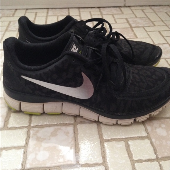 Nike Women's Free 5.0 V4 Sz 6.5