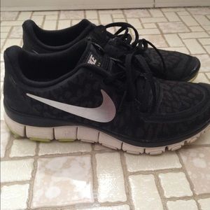Nike Women's Free 5.0 V4 Sz 6.5