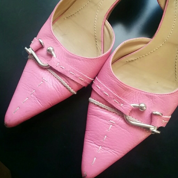 BCBG leather kitten heels in pink - Picture 2 of 4