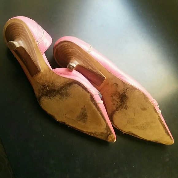 BCBG leather kitten heels in pink - Picture 3 of 4