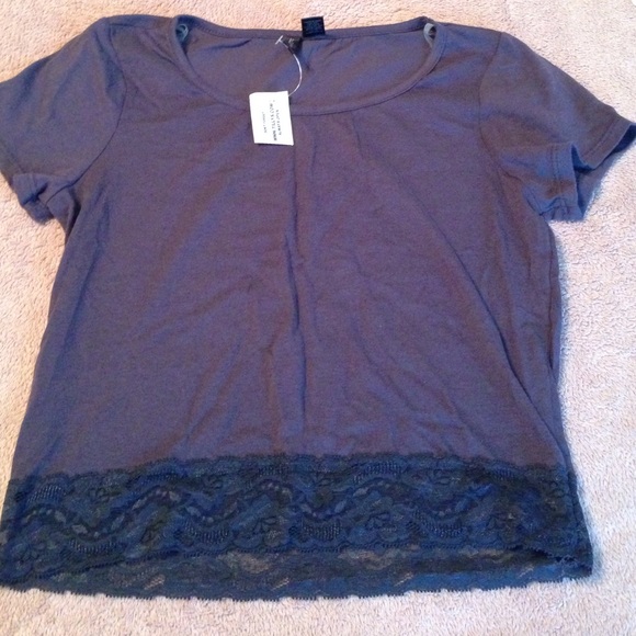 Lace trim crop top