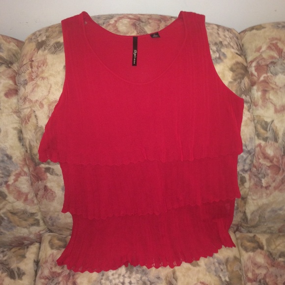 Layered tank...  Size XL...