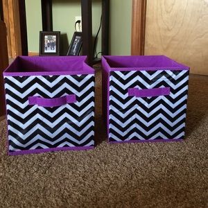 Two zig-zag storage bins.