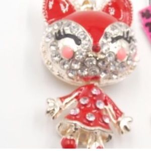 NWOT GC crystal pendant necklace red dress Cat