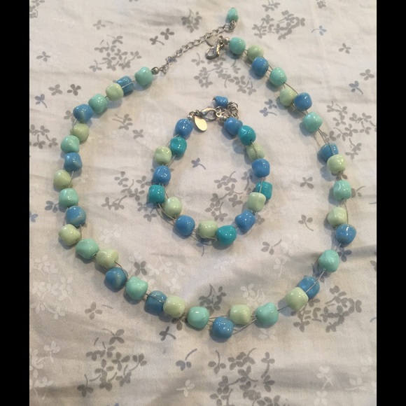 Beaded necklace and bracelet