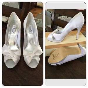 RSVP White Pumps