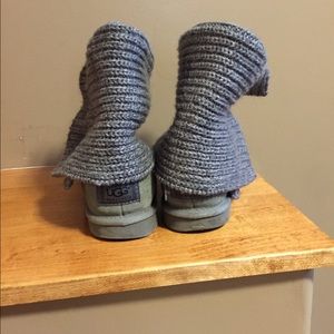 grey knitted uggs