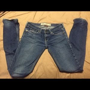 Hollister skinny jeans! Size 0 short.
