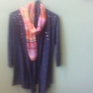 Grey quarter sleeve shrug