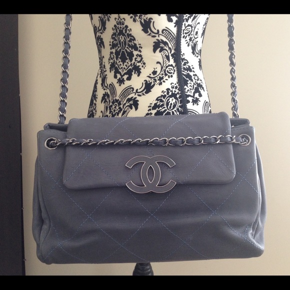🚫SOLD Chanel Hampton in Dusty Blue/Gray  Caviar - Picture 2 of 4