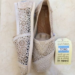 Crochet TOMS