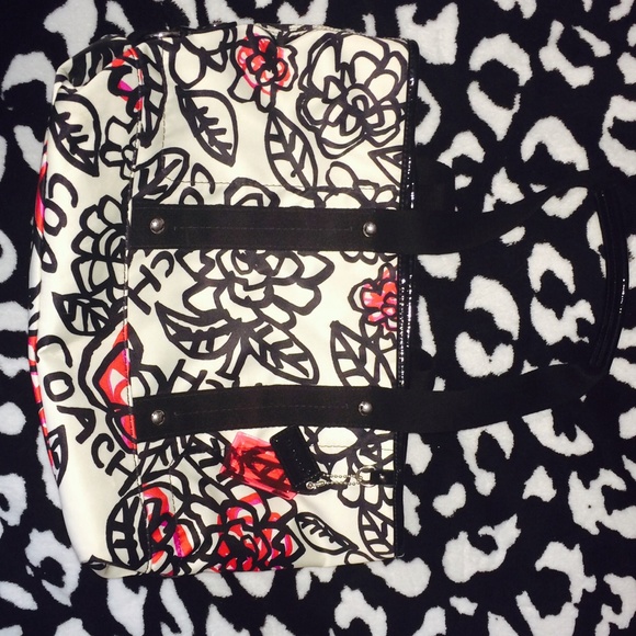 Coach Daisy Floral Graffiti Tote