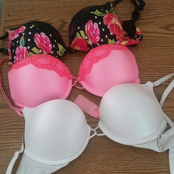 3 victoria secret bras 32B Bombshell