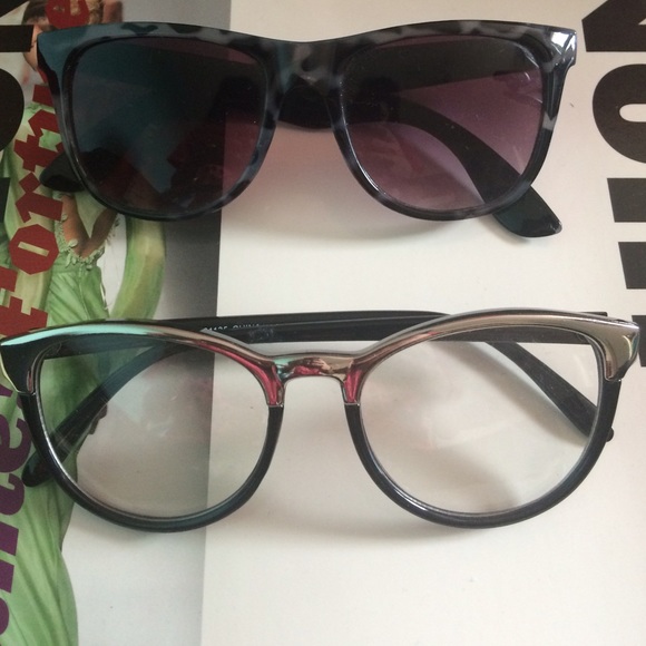 2 cute glasses for 7 !! 😎😎😎