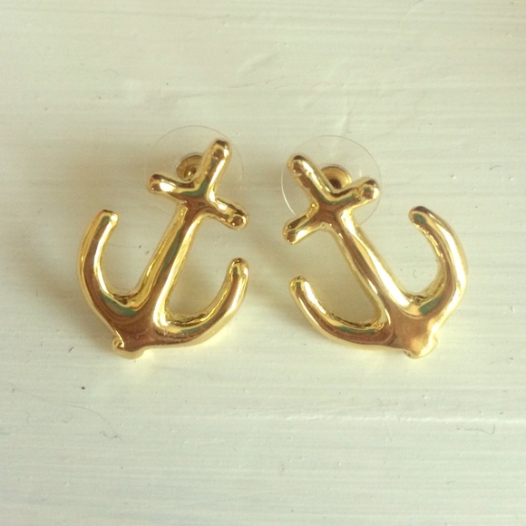 Gold anchor earrings