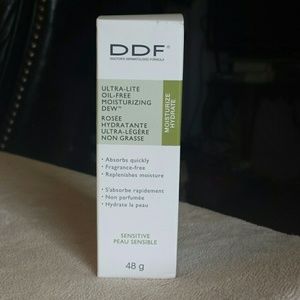 DDF Ultra-Lite, Oil-free moisturing Dew.