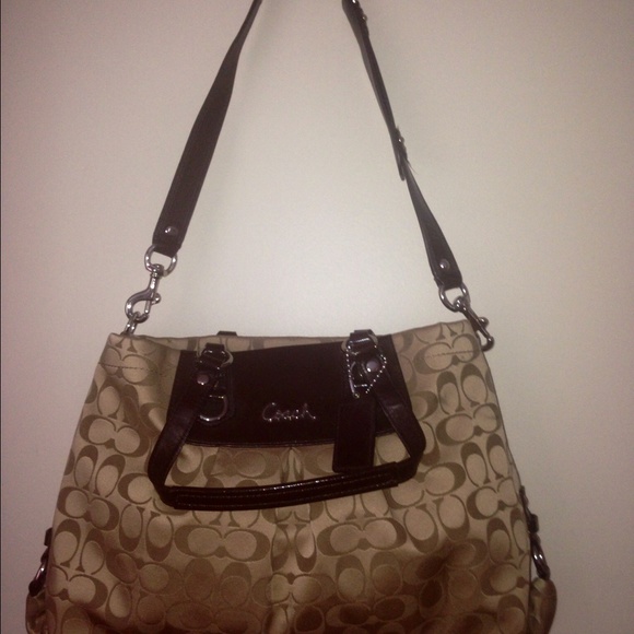 Coach shoulder bag