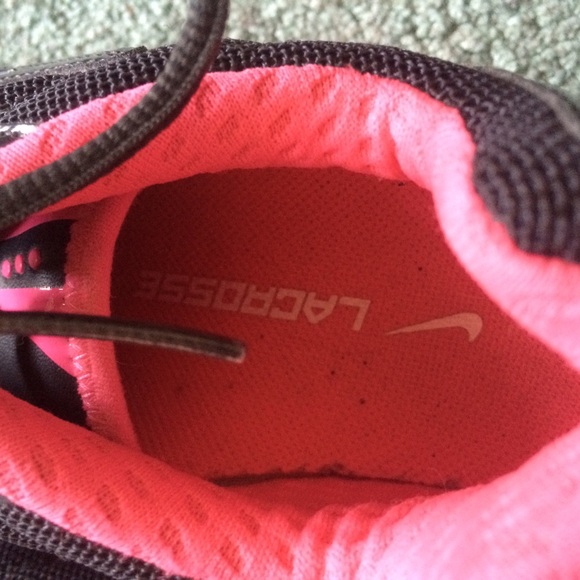 Nike Air Lacrosse Cleats Grey/Black/Pink - Picture 3 of 4
