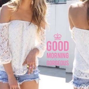 🆕Listing👍😘Pure white xs lace boho strapless top